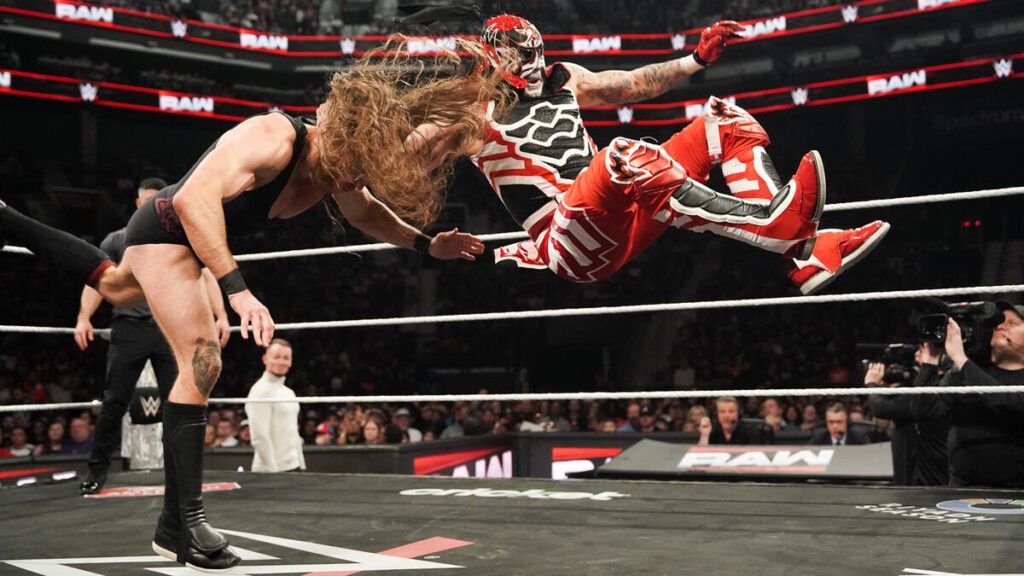 Penta vs. Pete Dunne on WWE Raw - WWE Raw Results: Winners, Ratings, and Highlights From Feb. 17 - Brain X Pedia