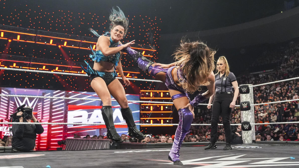 Lyra Valkyria (c) defends her Women's Intercontinental Championship against Dakota Kai - WWE Raw Results: Winners, Ratings, and Highlights From Feb. 24 - Brain X Pedia