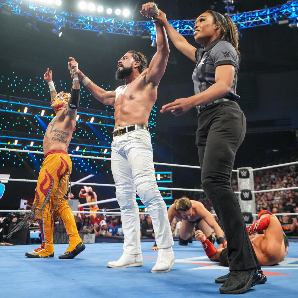 Los Garzas vs. Andrade and Rey Fenix - WWE SmackDown Results: Winners, Ratings, and Highlights From May 9 - Brain X Pedia